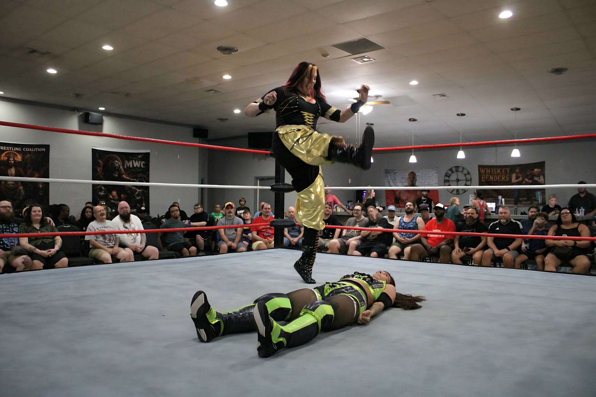 Lillith Khan and Anna Ray in the ring