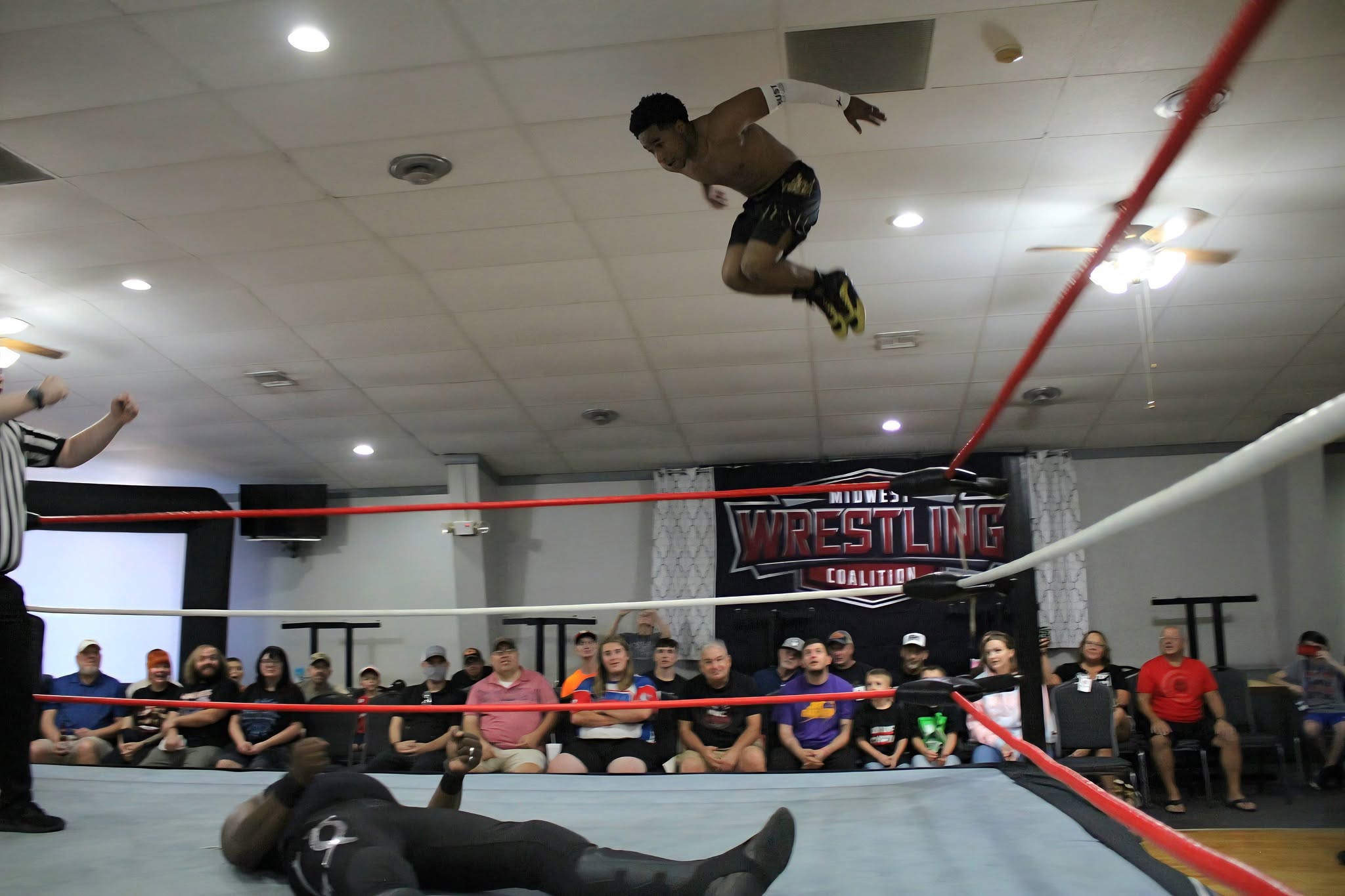 Ron AGTG at a Midwest Wrestling Coalition event